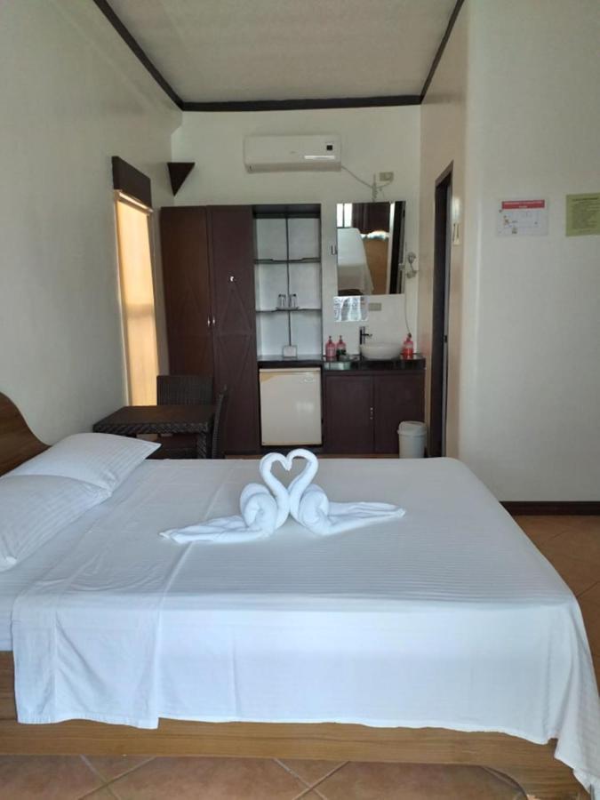 Turtle Inn Resort Manoc-Manoc Dış mekan fotoğraf