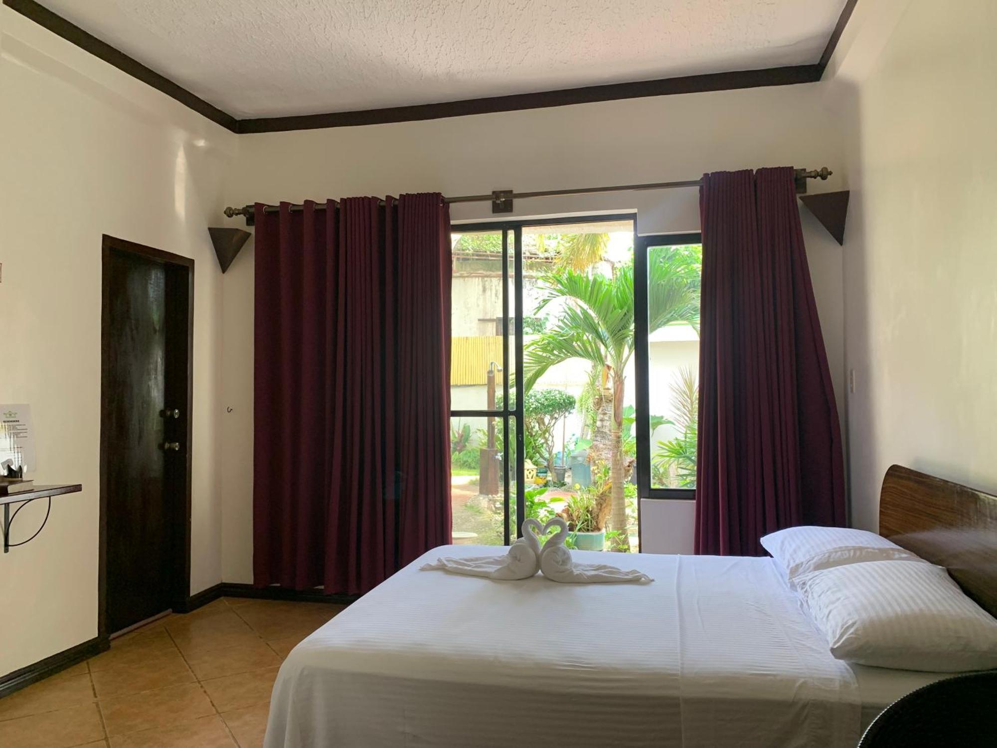 Turtle Inn Resort Manoc-Manoc Dış mekan fotoğraf